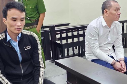 Túi nhỏ trong bao tải ngô khiến đôi bạn lĩnh án tử hình