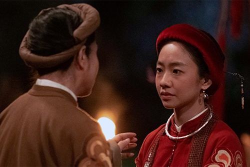 'Nàng thơ' Hoàng Hà run khi đóng cô dâu phim kinh dị