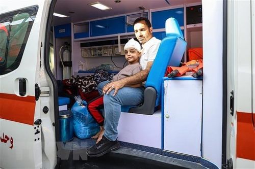 Ai Cập tiếp nhận 12 trẻ em mắc bệnh ung thư từ Dải Gaza