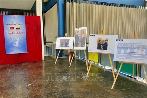 Xúc động lễ trao Giải thưởng toàn quốc về thông tin đối ngoại tại Venezuela