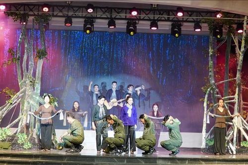 Cải lương đưa hình ảnh kháng chiến đến gần với nhân dân