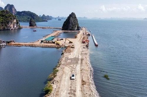Quảng Ninh xử phạt chủ đầu tư khu đô thị lấn biển ở Cẩm Phả