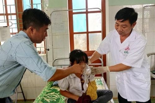 Nghệ An: Con ăn lá ngón tự tử khi thấy bố mẹ to tiếng cãi nhau