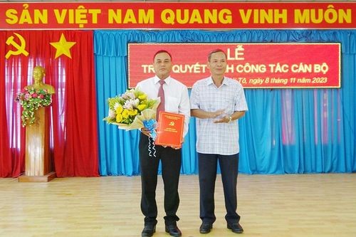 Tri Tôn đưa cán bộ Khmer về công tác tại vùng dân tộc