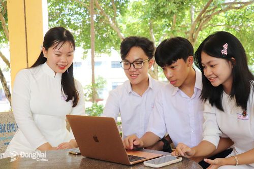 Tạo sân chơi lành mạnh, bổ ích cho học sinh