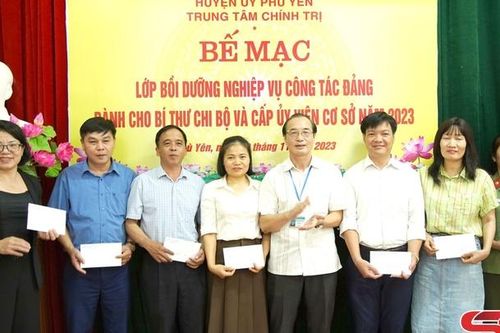Phù Yên: Bồi dưỡng nghiệp vụ công tác Đảng cho cấp ủy viên cơ sở
