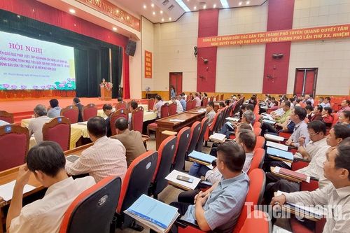 Trên 160 người được phổ biến pháp luật và tập huấn nâng cao năng lực đánh giá, giám sát đầu tư cộng đồng