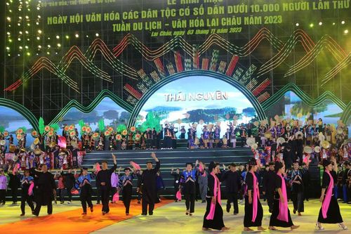 Ngày hội Văn hóa các dân tộc có số dân dưới 10.000 người lần thứ I: Đoàn Thái Nguyên được Bộ trưởng Bộ Văn hóa, Thể thao và Du lịch tặng Bằng khen