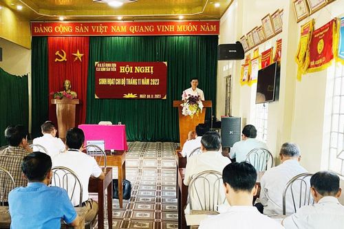 Đồng chí Trưởng Ban Tổ chức Tỉnh ủy dự sinh hoạt chi bộ tại TP. Sông Công