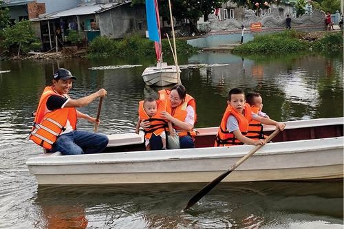 Đảm bảo an toàn cho trẻ em mùa mưa lũ