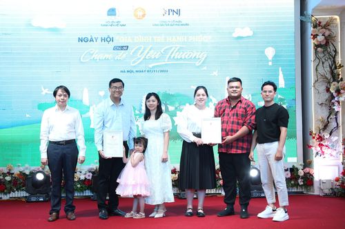 Trung ương Hội Liên hiệp thanh niên Việt Nam trao giải cuộc thi 'Gia đình yêu thương'