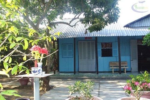 Vơi vắng bàn thờ Ông Thiên