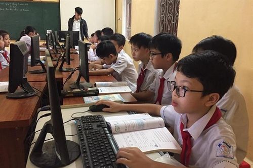 Tạo điều kiện cho học sinh lớp 1, 2 tiếp cận môn tin học