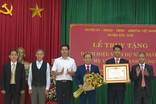 Huyện Sóc Sơn truy tặng danh hiệu Bà mẹ Việt Nam Anh hùng cho mẹ Nguyễn Thị Tít
