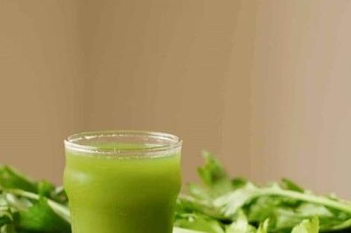3 điều cần lưu ý khi dùng nước ép cần tây