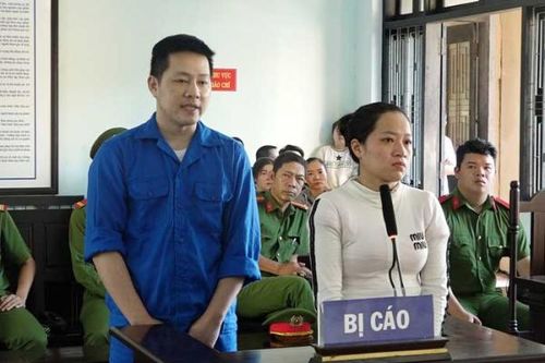Cựu cán bộ cùng vợ trượt dài trong những phi vụ lừa đảo