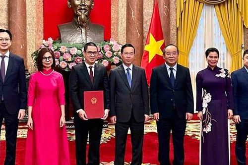 Chủ tịch nước trao quyết định bổ nhiệm tân Đại sứ