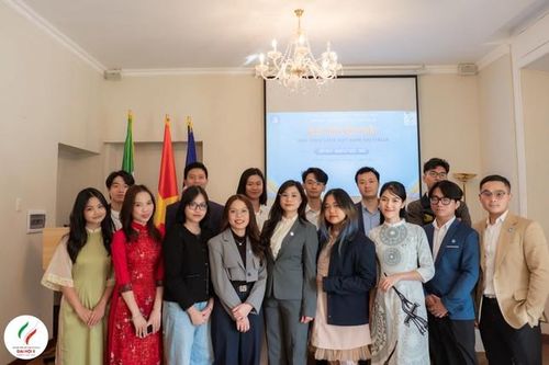 Tăng cường gắn kết sinh viên Việt Nam trên mọi miền của Italia