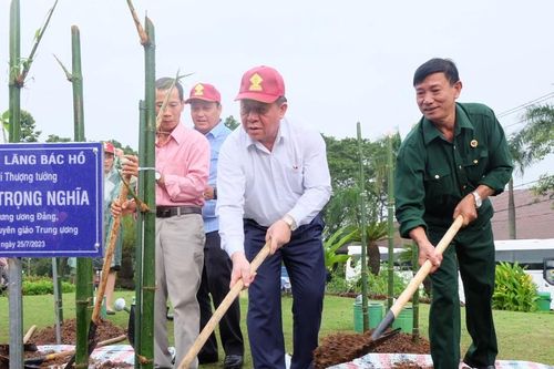 Gỡ khó để phục vụ người dân