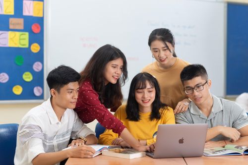 Nhu cầu nhân lực lớn với ngành Ngôn ngữ Anh