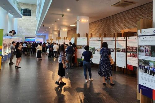 Triển lãm thành tựu phát triển của các tổ chức phi chính phủ hợp tác với Australia tại Việt Nam