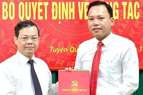 Công bố quyết định của Ban Thường vụ Tỉnh ủy Tuyên Quang về công tác cán bộ