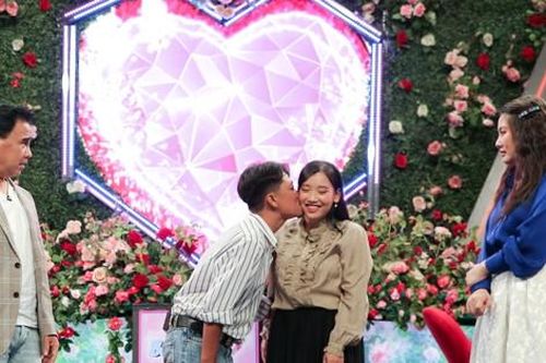 Cặp đôi vừa nhìn đã 'chốt', không cần tự bấm nút vẫn hẹn hò