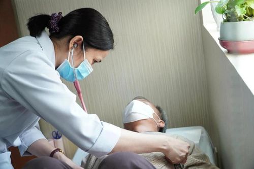 Người đàn ông bị ung thư thực quản bởi thói quen nhiều người Việt mắc phải