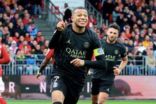 Top 10 tiền đạo trái xuất sắc nhất thế giới năm 2023: Mbappe đứng đầu