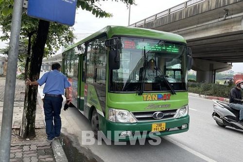 Hà Nội: Hiện đại hóa dịch vụ xe buýt