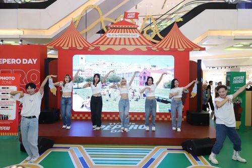 Công viên bánh que PEPERO nổi bật 'chiếm sóng' Vạn Hạnh Mall, hấp dẫn người yêu văn hóa Hàn