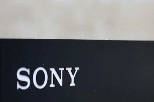 Lợi nhuận của Sony trượt dốc do sự sụt giảm chip, duy trì mục tiêu bán PS5