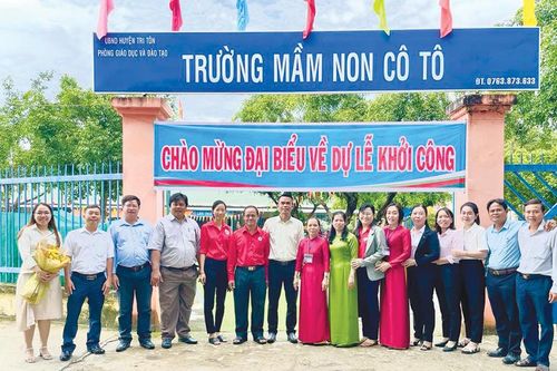 Nỗ lực nâng cao chất lượng dạy học ở ngôi trường vùng cao