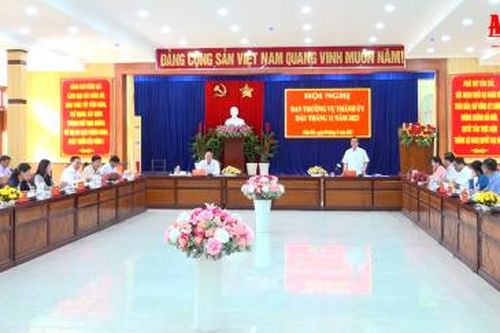 Bí thư Tỉnh ủy An Giang Lê Hồng Quang: TP. Châu Đốc tập trung phát huy hiệu quả các nguồn lực để phát triển nhanh và bền vững