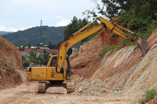 Cần rốt ráo giải phóng mặt bằng