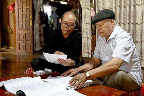 Nghệ nhân Tòng Văn Cu ở Huổi Tao
