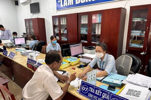 Đề xuất đánh giá mức độ hoàn thành nhiệm vụ, công vụ của các tập thể, cá nhân