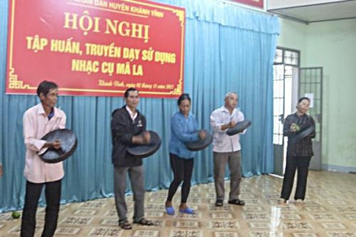 Khánh Vĩnh: 68 học viên tham gia lớp tập huấn sử dụng nhạc cụ mã la