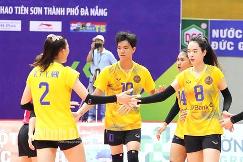 Vòng II Giải bóng chuyền vô địch quốc gia Cúp Hóa chất Đức Giang 2023: Bích Tuyền tỏa sáng, nữ Ninh Bình LienVietPostBank giành điểm trước ViettinBank