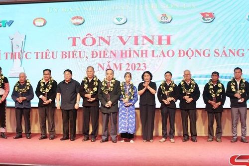 Tôn vinh 55 trí thức tiêu biểu, điển hình lao động sáng tạo