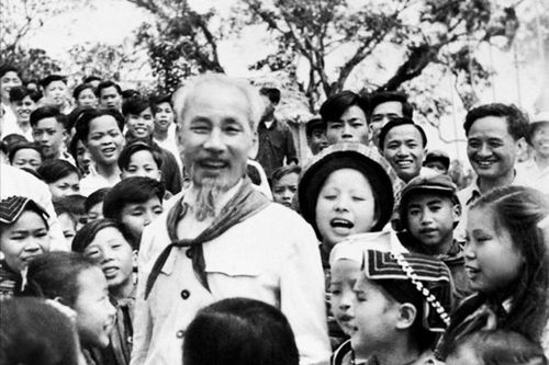 Người về giữa ngày hội lớn