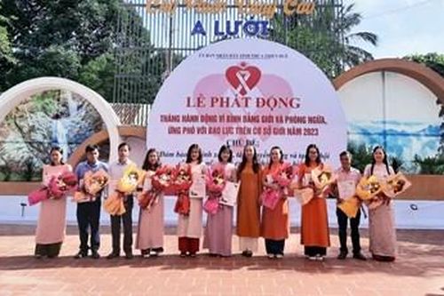 Đảm bảo an sinh xã hội, tạo cơ hội cho phụ nữ và trẻ em gái