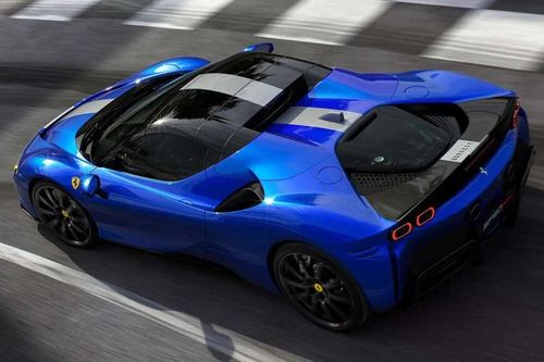 Lần đầu tiên trong lịch sử, Ferrari bán được nhiều xe hybrid hơn xe chạy xăng