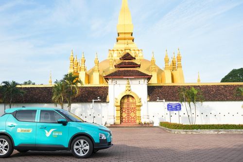 Taxi điện Xanh SM chính thức hoạt động tại Lào