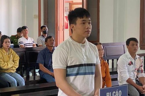 Can ngăn đánh nhau, hai mẹ con bị chém