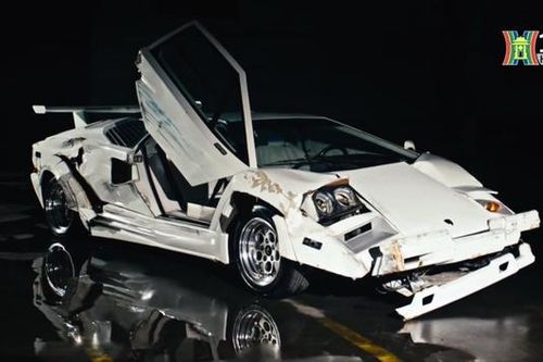 Lamborghini đấu giá mẫu xe trong phim Sói già phố Wall