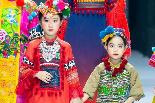 Hoàng Diệp - mẫu nhí nhỏ tuổi nhất lịch sử Vietnam International Fashion Week
