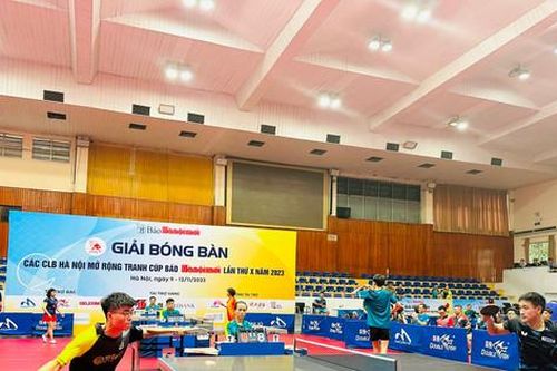 Giải bóng bàn các CLB Hà Nội mở rộng tranh cúp Báo Hànôịmới lần thứ X: Bất ngờ đến từ những tuyển thủ