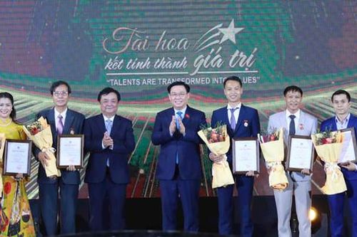 5 giải A Hội thi sản phẩm thủ công mỹ nghệ Việt Nam đều đến từ Hà Nội