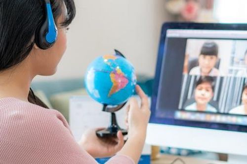 Nếu không chuyển đổi số trong giáo dục thì sẽ tụt hậu